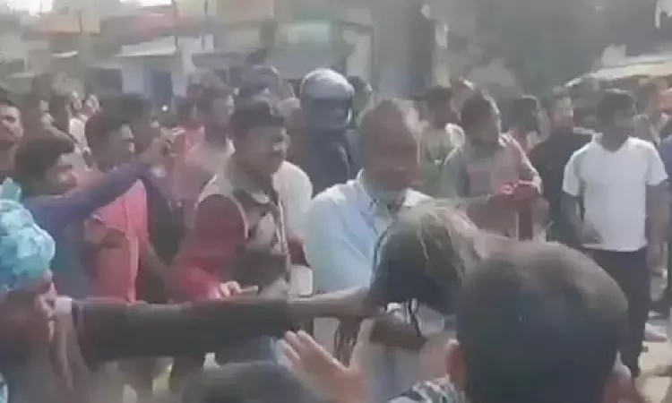 Crime to be a Hindu in West Bengal: BJPs Amit Malviya rips into TMC after clip of assault on seers goes viral Crime to be a Hindu in West Bengal: BJPs Amit Malviya rips into TMC after clip of assault on seers goes viral