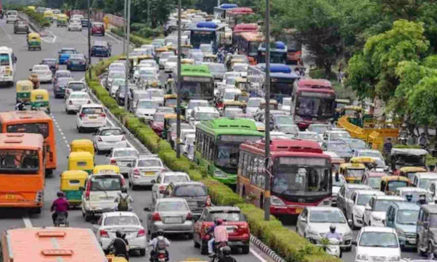 Delhi govt bans plying of BS-III petrol, BS-IV diesel four-wheelers
