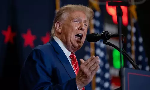 Trump seeks early victory as Iowa caucus kicks off Republican race