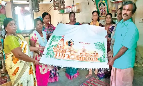 Fibre saree, TN weavers’ Jan 22 gift for Sita