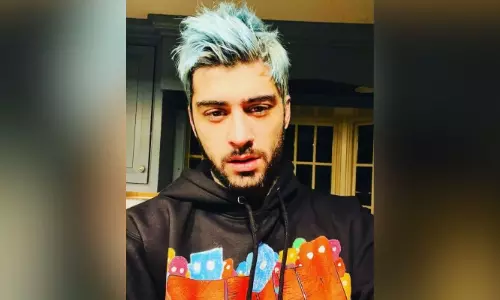 Zayn Malik meets with a minor accident, his foot run over by car