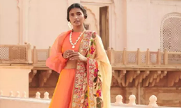 A Revolutionary Leap in Sustainable Handcrafted Heirloom Fashion A Revolutionary Leap in Sustainable Handcrafted Heirloom Fashion