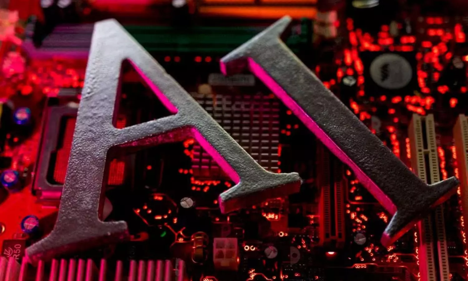Google DeepMind scientists in talks to leave and form AI startup
