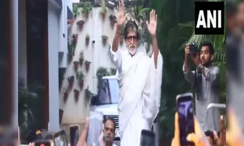 Amitabh Bachchan greets fans outside his house Jalsa