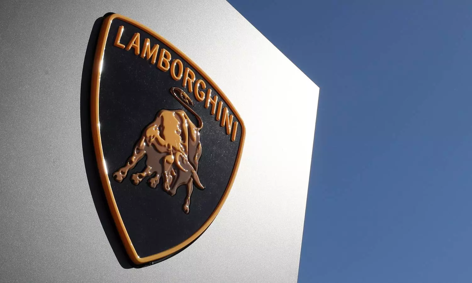 Lamborghini licenses MITs Cobalt-free organic battery tech for EVs