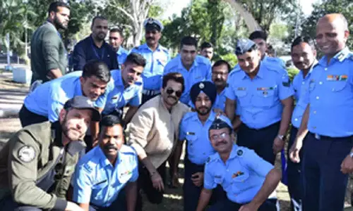 Hrithik, Anil Kapoor visit Pune Air Force Station