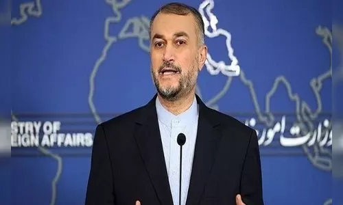 Iranian Foreign Min warns Americans; calls US, UK joint action against Yemen strategic mistake