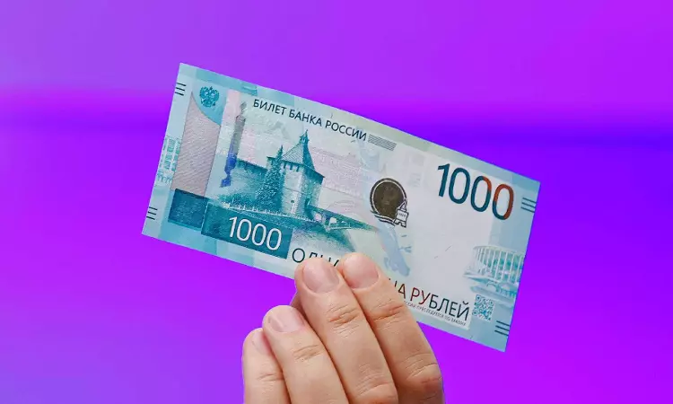 Russian rouble firms as government proposes capital controls extension