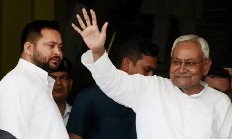 Nitish ends cabinet meet in 15 minutes, maintains cold stance against RJD
