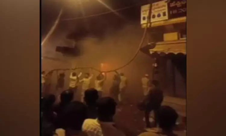 Bluru: Fire breaks out at paint shop in Chickpet market area