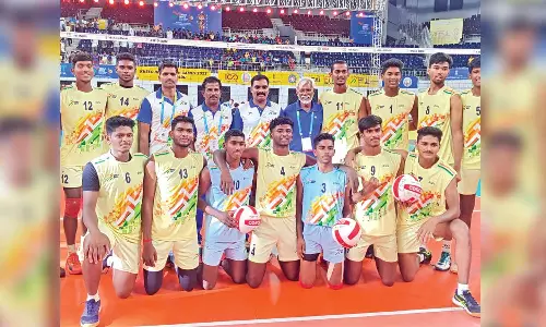 Vritti wins third gold, Maharashtra crosses 100-medal mark