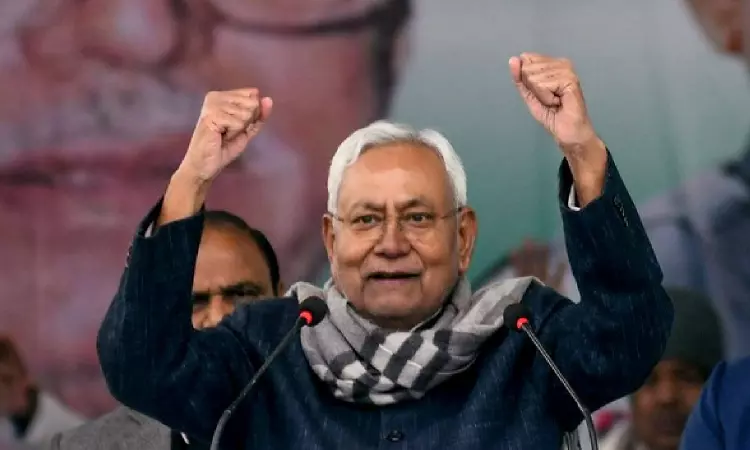 Cong lashes out at Nitish after he quits as Bihar CM, walks out of Mahagathbandhan Cong lashes out at Nitish after he quits as Bihar CM, walks out of Mahagathbandhan