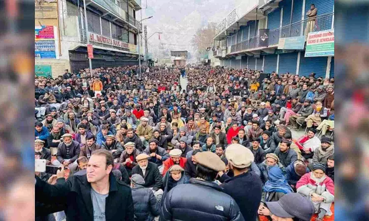 Demonstrations enter third consecutive day in Gilgit-Baltistan over hike in wheat price
