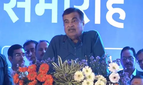 Gadkari rolls out highway projects worth Rs 2,367 crore in MP