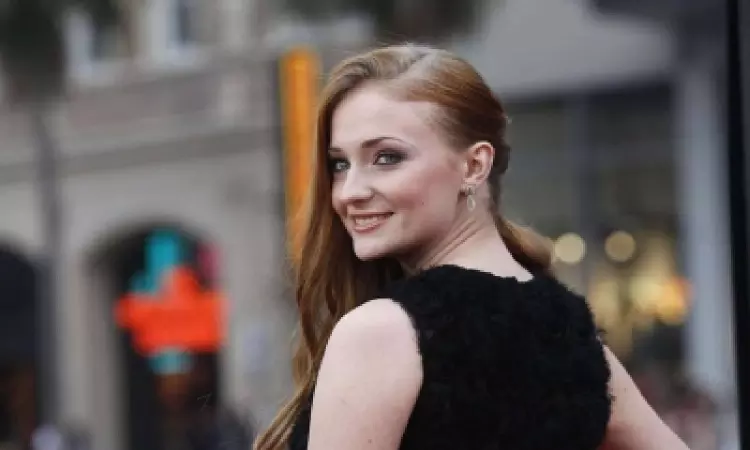Sophie Turner opens up on playing a glamorous diamond thief in Joan Sophie Turner opens up on playing a glamorous diamond thief in Joan