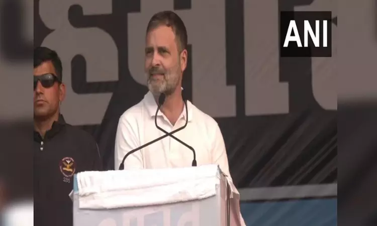 Little pressure is exerted and U-turn is taken: RaGa attacks Nitish Kumar Little pressure is exerted and U-turn is taken: RaGa attacks Nitish Kumar