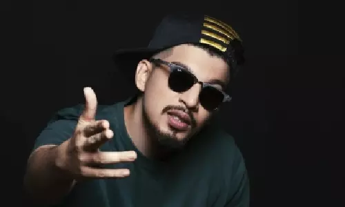 Naezy, Gurbax join artiste line-up for Vh1 Supersonic Naezy, Gurbax join artiste line-up for Vh1 Supersonic