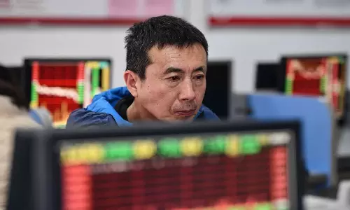 Chinese stocks plunge further, facing worst week in years