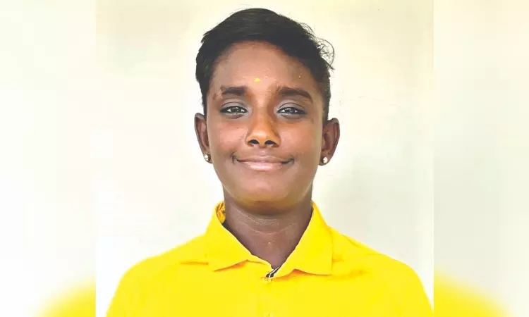 Kamalini’s ton goes in vain Kamalini’s ton goes in vain