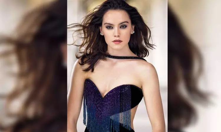 Daisy Ridley keeps her lightsaber in a very safe location
