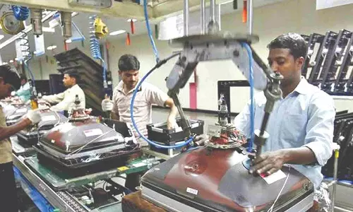 Services PMI hits 6-month high in January; new biz sees uptick