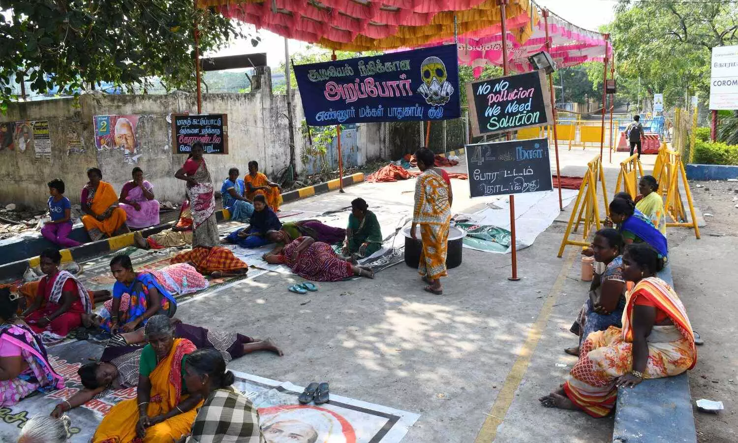 Ennore residents stage road roko seeking permanent closure of fertiliser industry