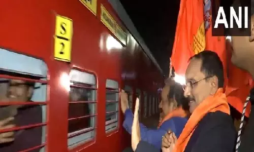 Delhi BJP president Virendra Sachdeva flags off special train to Ayodhya