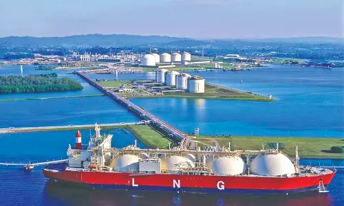 India saves $6 bn on Qatar LNG deal renewal India saves $6 bn on Qatar LNG deal renewal