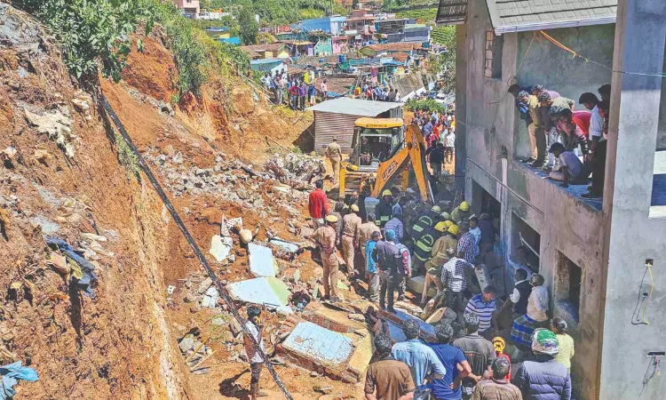 Six construction workers dead in mud slip in Lovedale