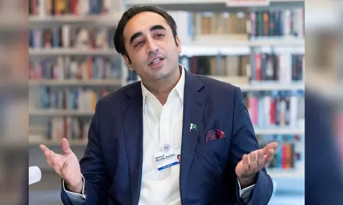 Pakistan: PPP chairman Bilawal demands immediate restoration of mobile services as polling continues