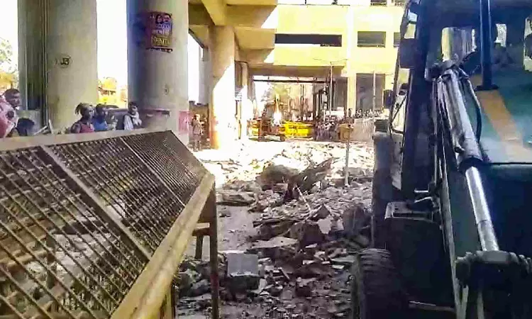 Portion of Gokulpuri Metro Station collapses, one dies