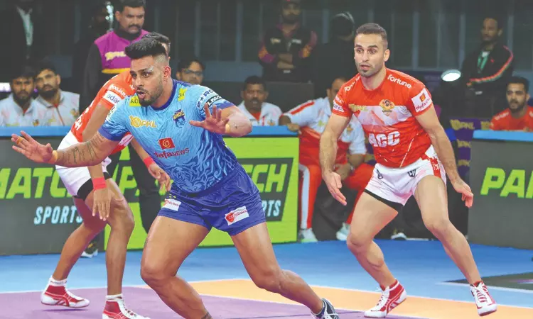PKL Season 10: Gujarat Giants inches closer to playoffs spot PKL Season 10: Gujarat Giants inches closer to playoffs spot