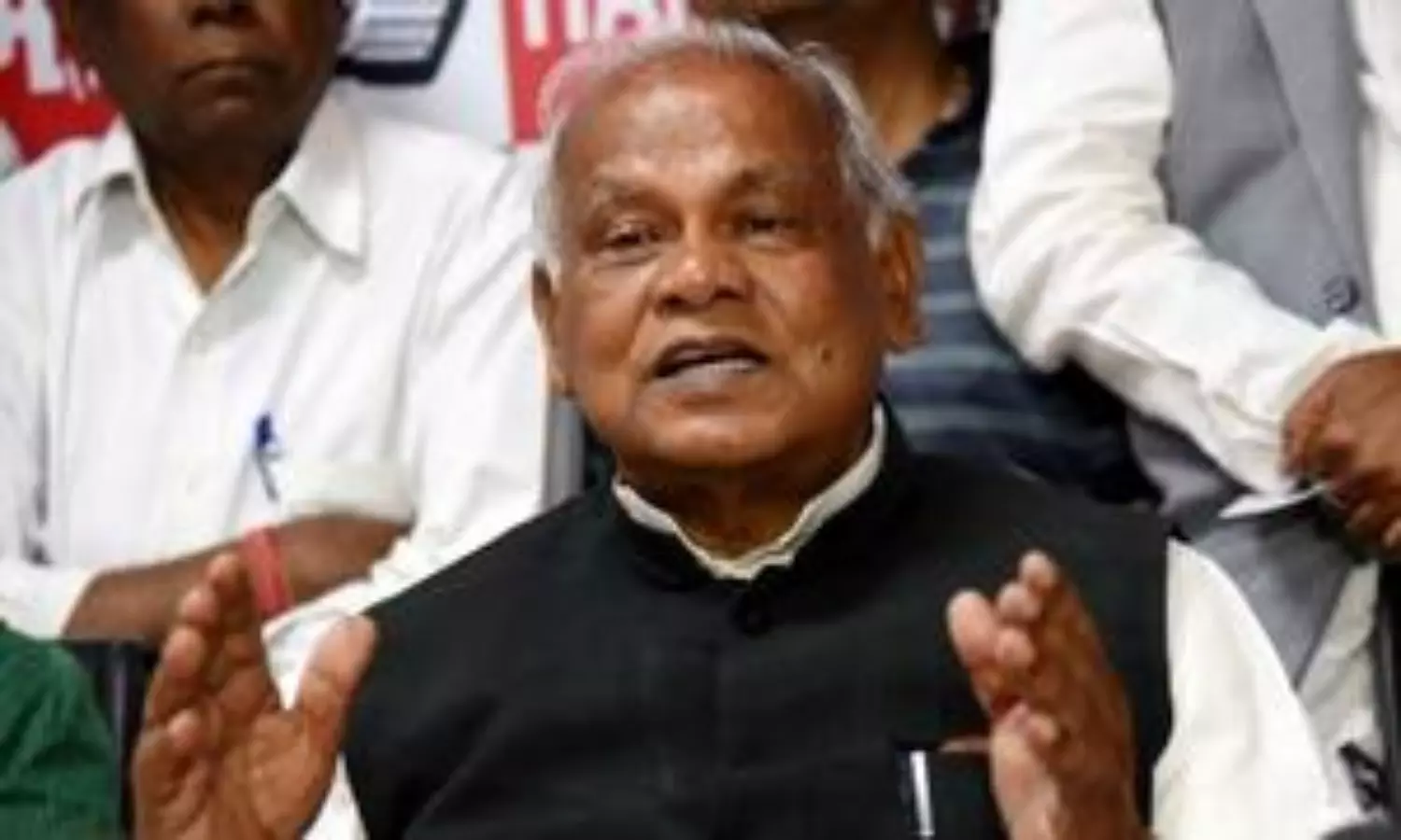 We are poor people, not dishonest, Manjhi vows to stay with NDA in Bihar