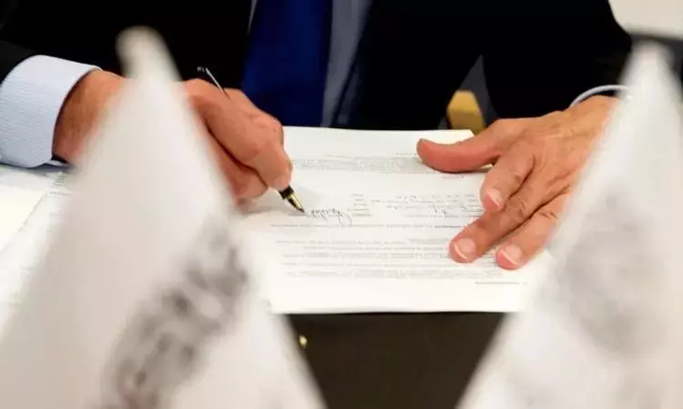 Balmer Lawrie signs MoU with IIM Lucknow