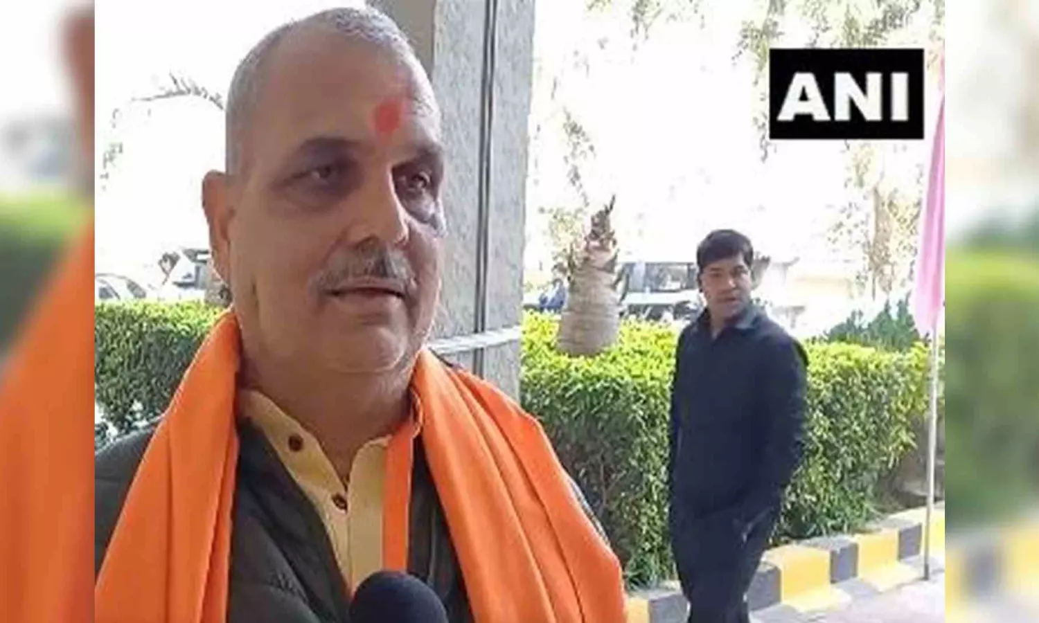 "Will win the floor test with huge margin" says BJP leader Haribhushan Thakur "Will win the floor test with huge margin" says BJP leader Haribhushan Thakur