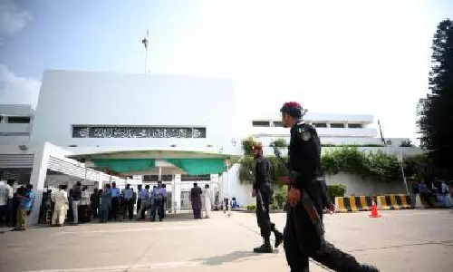 Amid political uncertainty, Pak biz tycoons shift business to Dubai