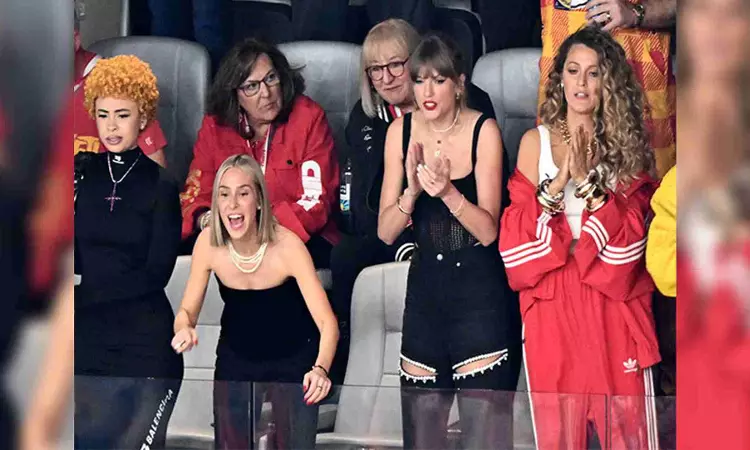 Taylor Swift cheers for boyfriend Travis Kelce as she attends 2024 Super Bowl
