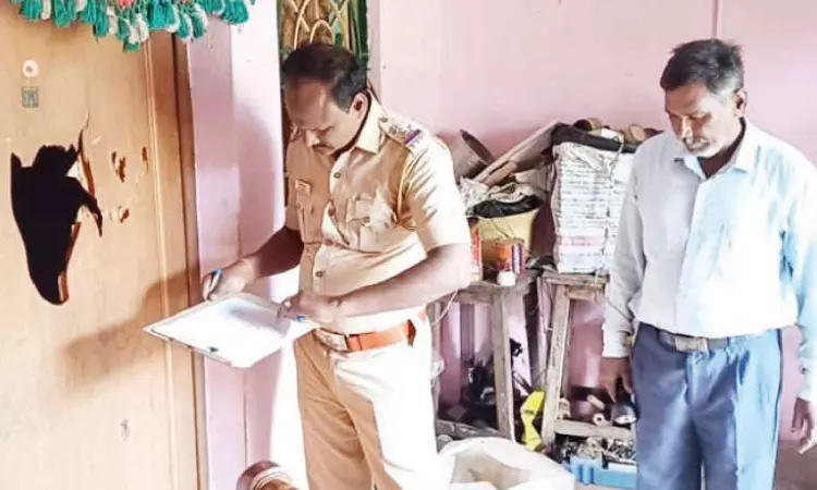 Ex-serviceman’s house ransacked by Andhra groups near Gudiyattam Ex-serviceman’s house ransacked by Andhra groups near Gudiyattam