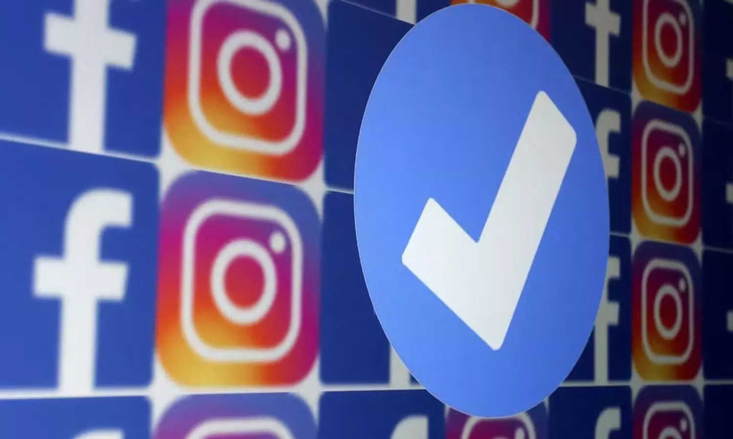 Meta’s Facebook, Instagram to charge Apple service fee for posts ‘boosted’ via iOS apps