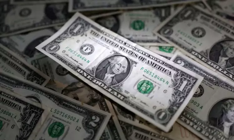 Dollar pauses as Fed officials weigh in; yen firm despite GDP surprise