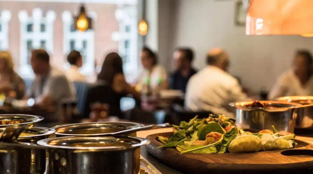 Indian food services market likely to surpass $100 bn by 2028: Report