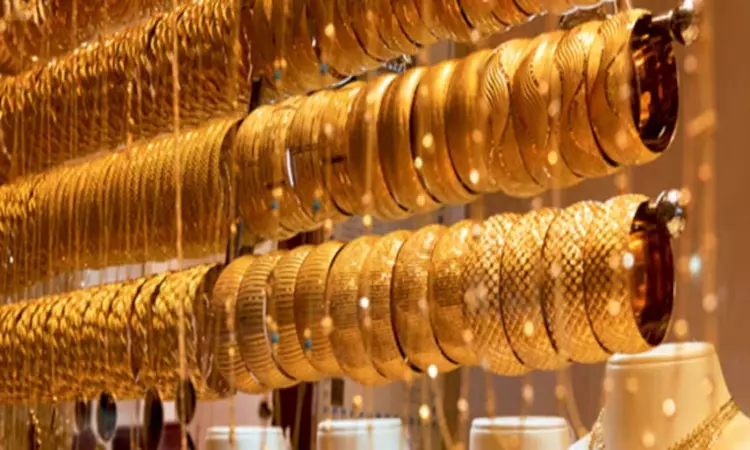 Gold price falls by Rs 40 per sovereign in Chennai