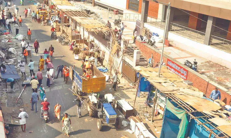 Corporation razes down over 300 textile shops in Erode Corporation razes down over 300 textile shops in Erode