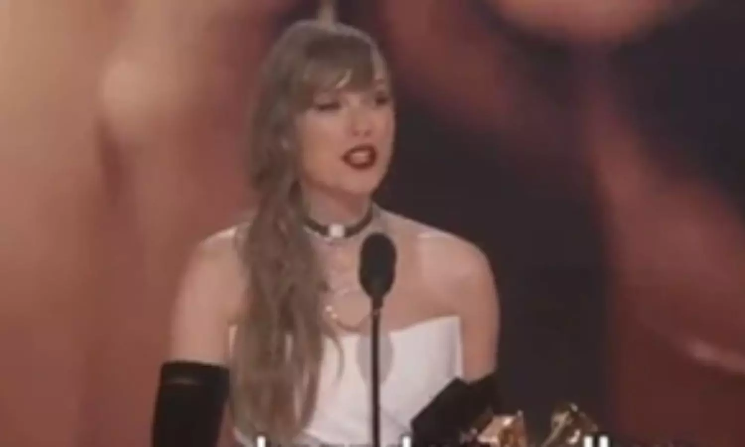 Taylor Swift donates $100K to family of woman killed at Chiefs victory parade shooting