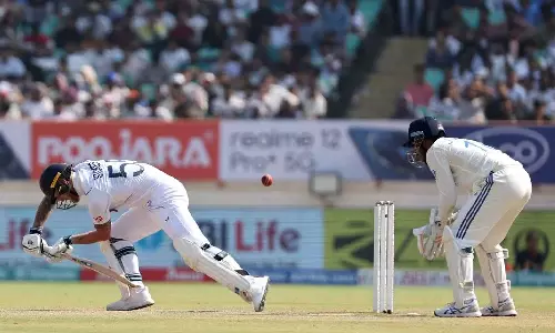 England 290-5 against India at lunch on third day of third test