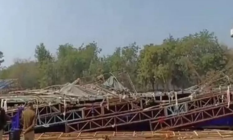 Temporary structure near Delhis Jawaharlal Nehru Stadium collapses, 8 injured Temporary structure near Delhis Jawaharlal Nehru Stadium collapses, 8 injured