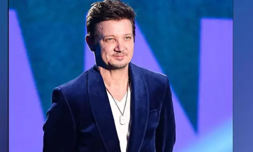 Jeremy Renner graces stage of Peoples Choice Awards 2024