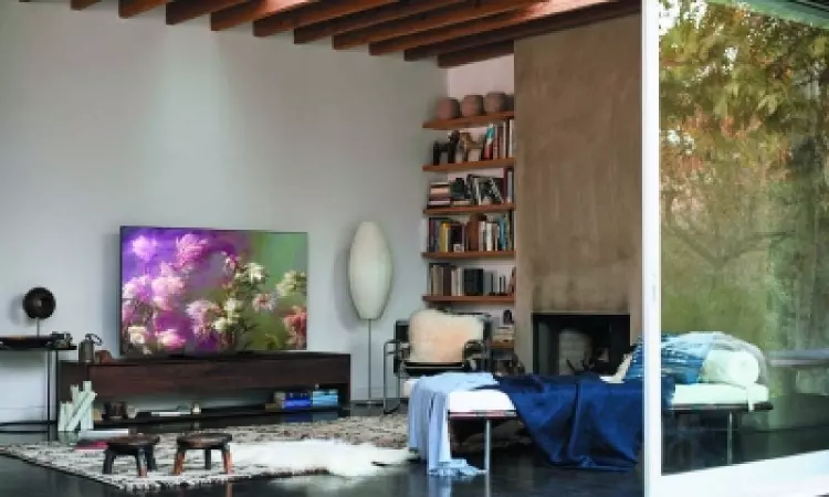 Samsung retains top spot in global TV market for 18 straight years Samsung retains top spot in global TV market for 18 straight years