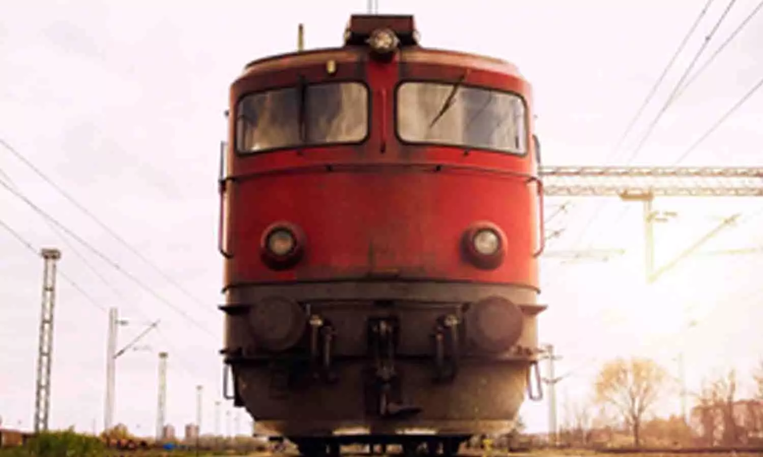 IRCTC ties up with Swiggy Foods for meals on trains