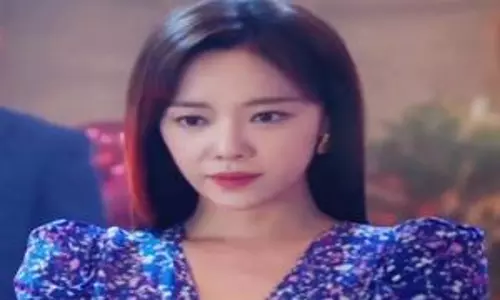 Actress Hwang Jung Eum hints at husband’s infidelity, divorce